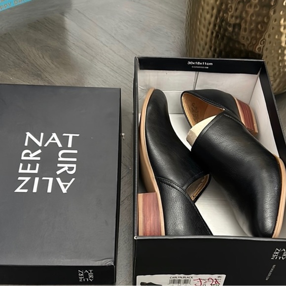 Naturalizer Carlyn Slip-On Low Boot (WIDE) - Picture 2 of 13